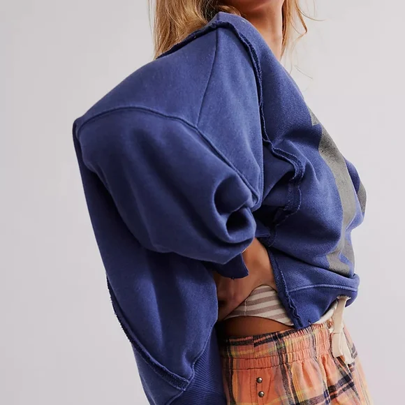 Free People Oversized Blue Sweatshirt - Picture 4 of 4